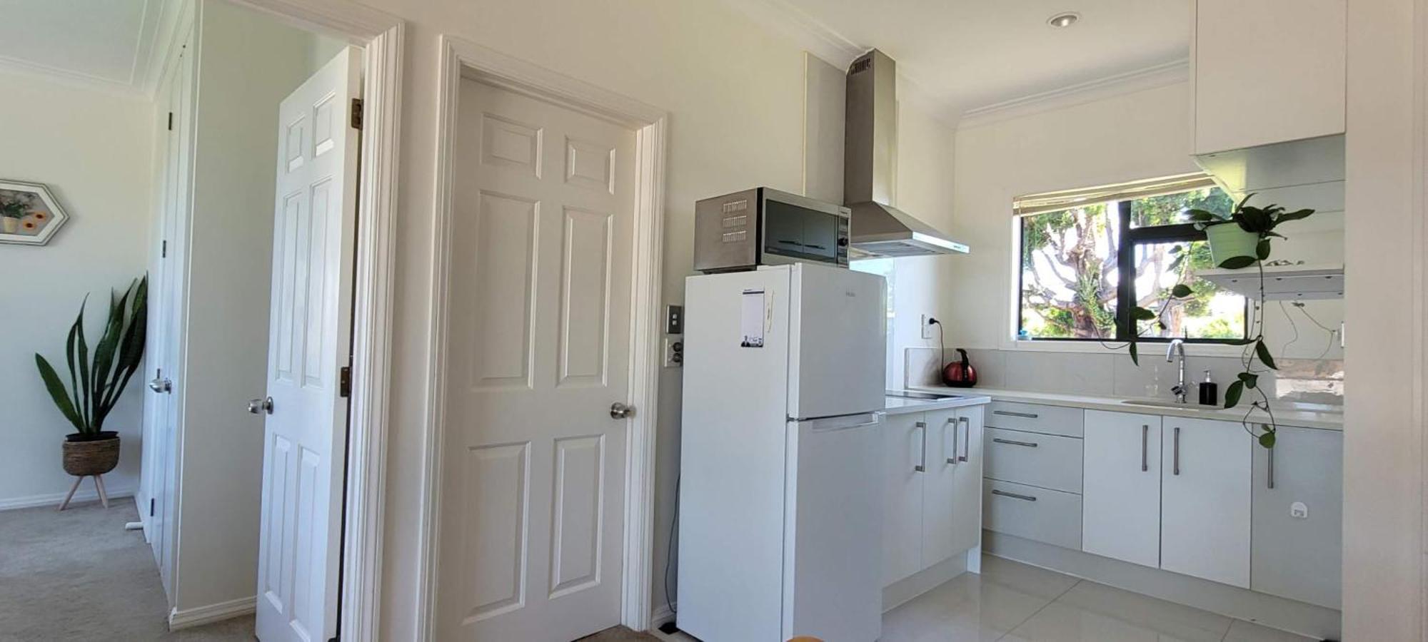 Elevated Family Sized Guest-house With Beautiful Views Guest house Auckland